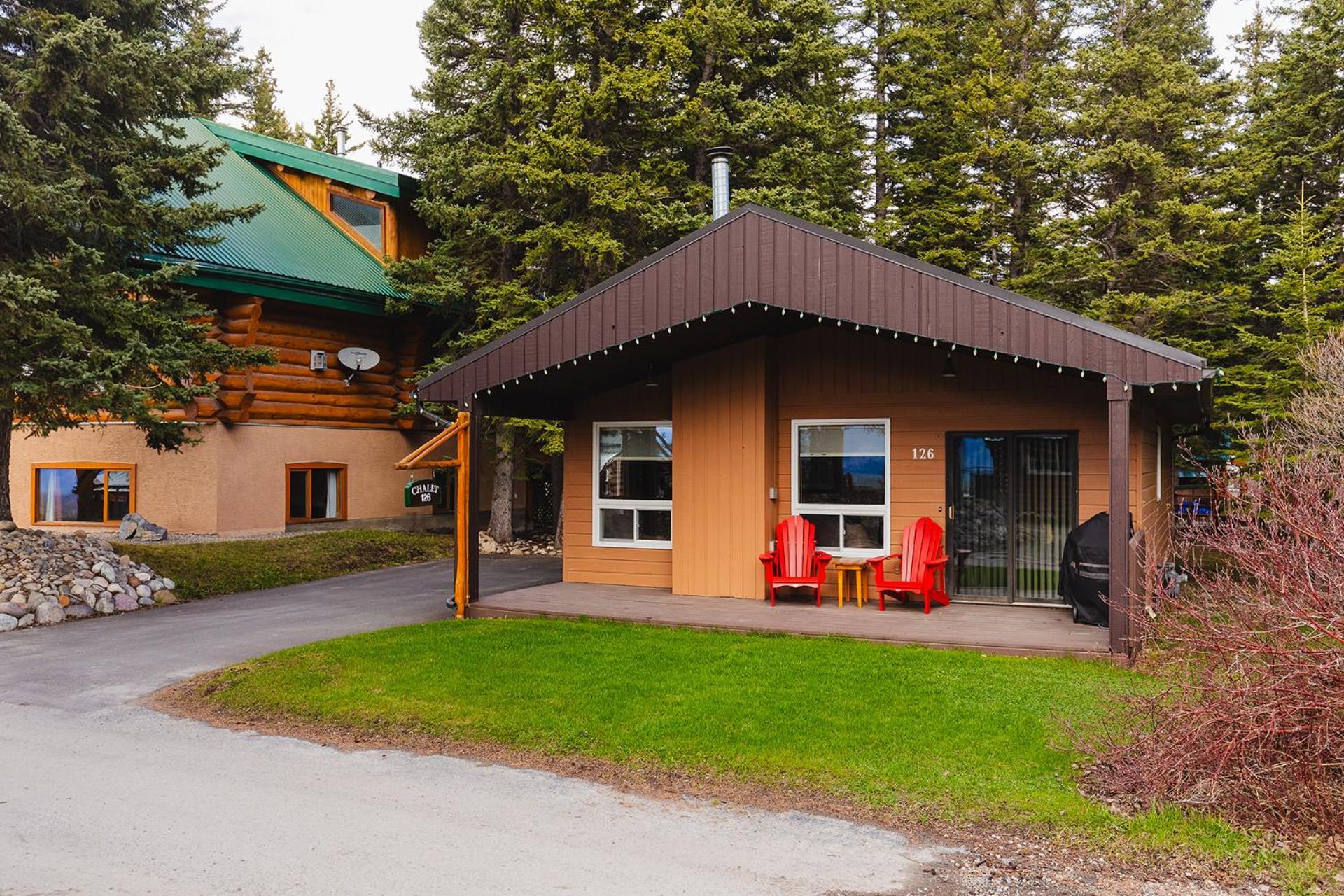 Overlander Mountain Lodge Jasper Exterior photo