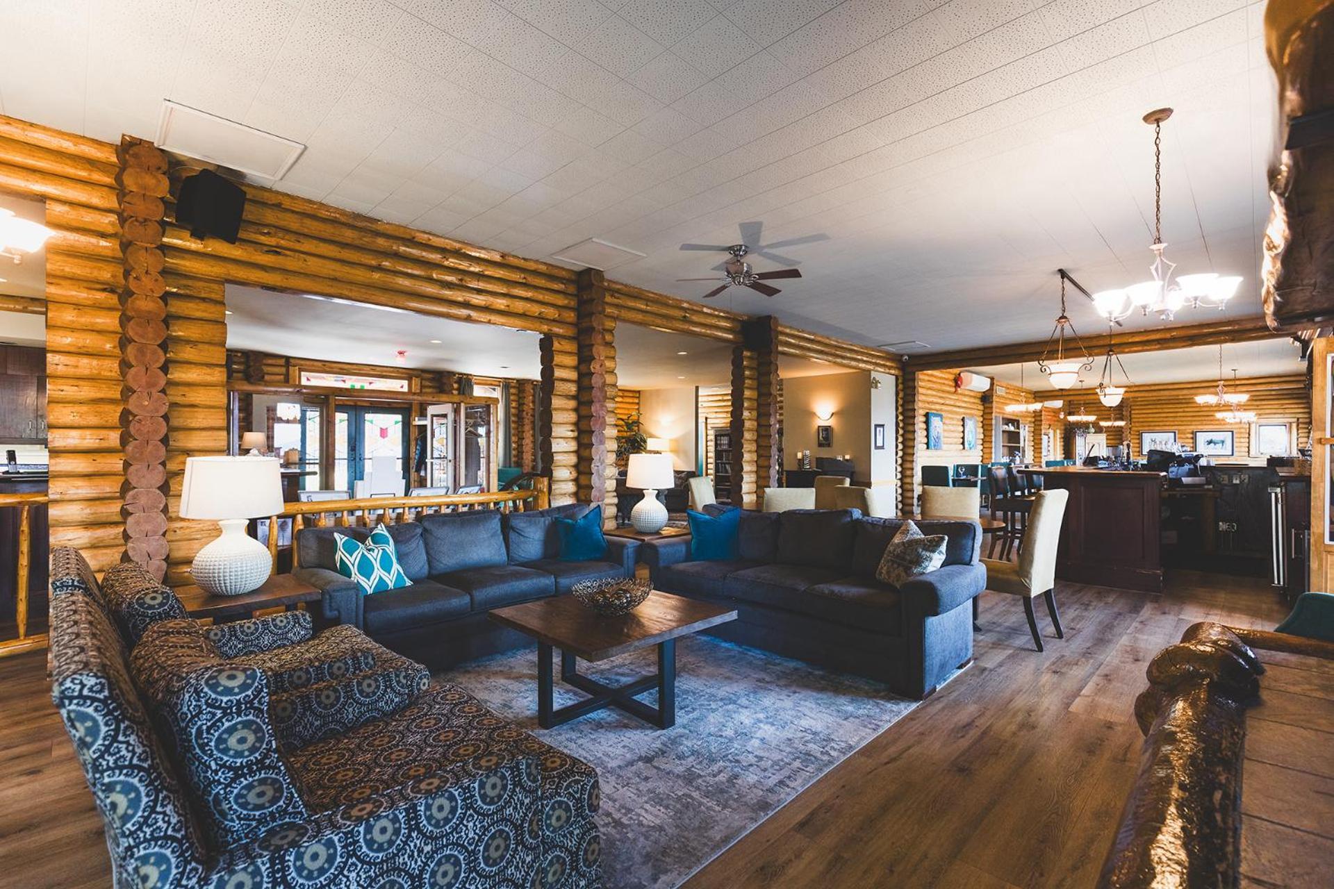 Overlander Mountain Lodge Jasper Exterior photo